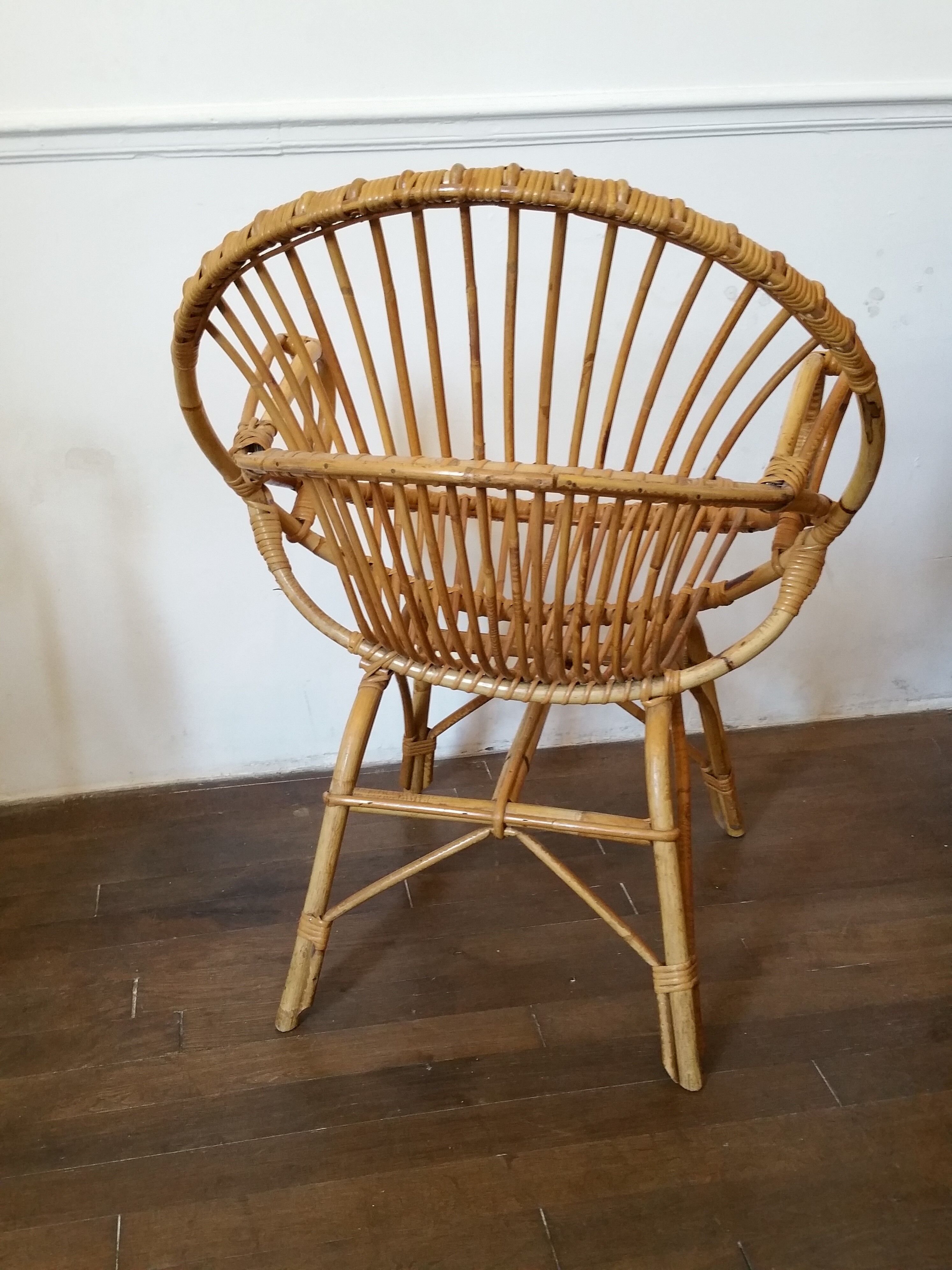 Paire de fauteuils corbeille