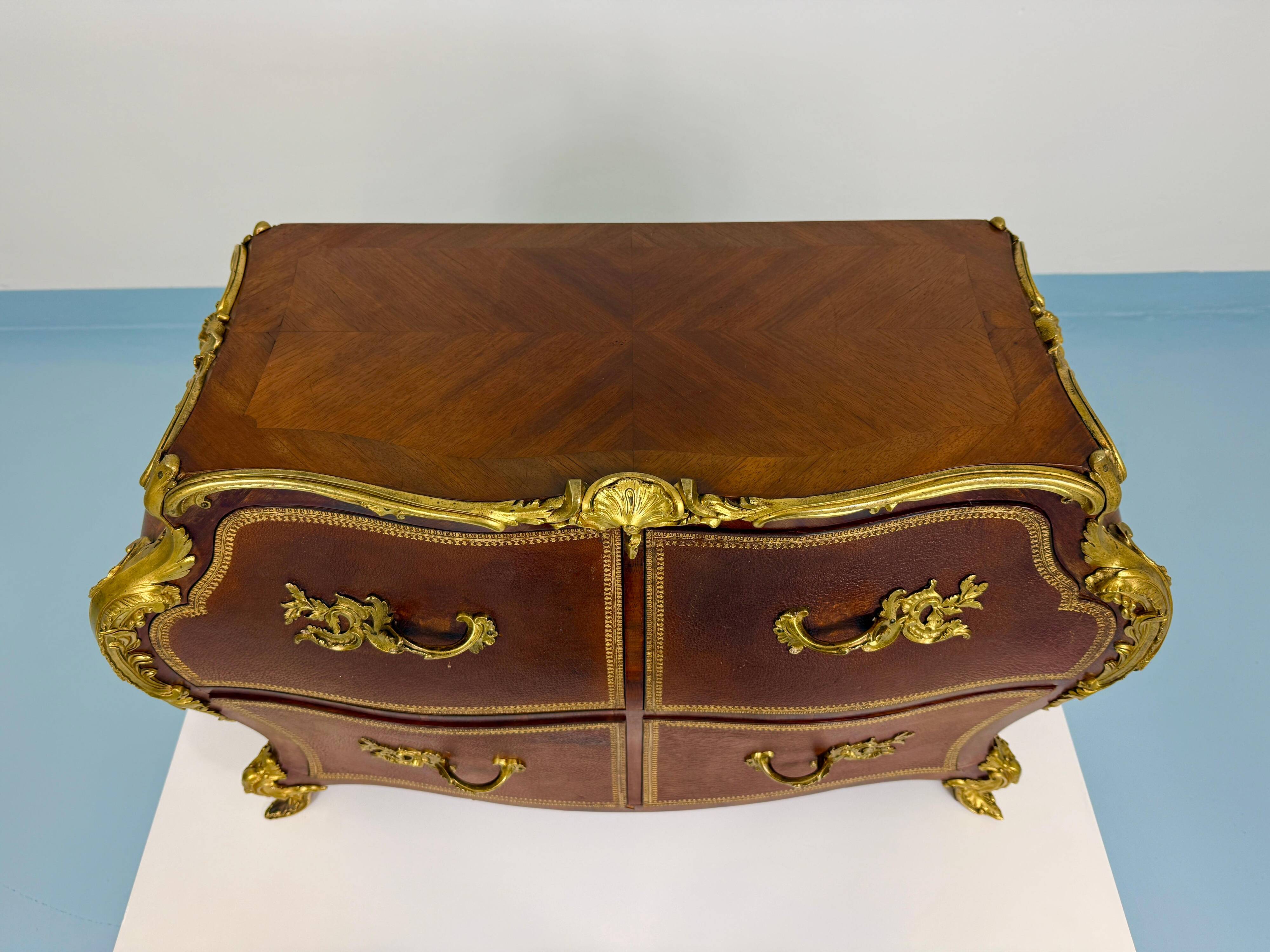 G. Durand Louis XV Bombe Commode, Marquetry, Gilt Bronze, 1880, Paris, France