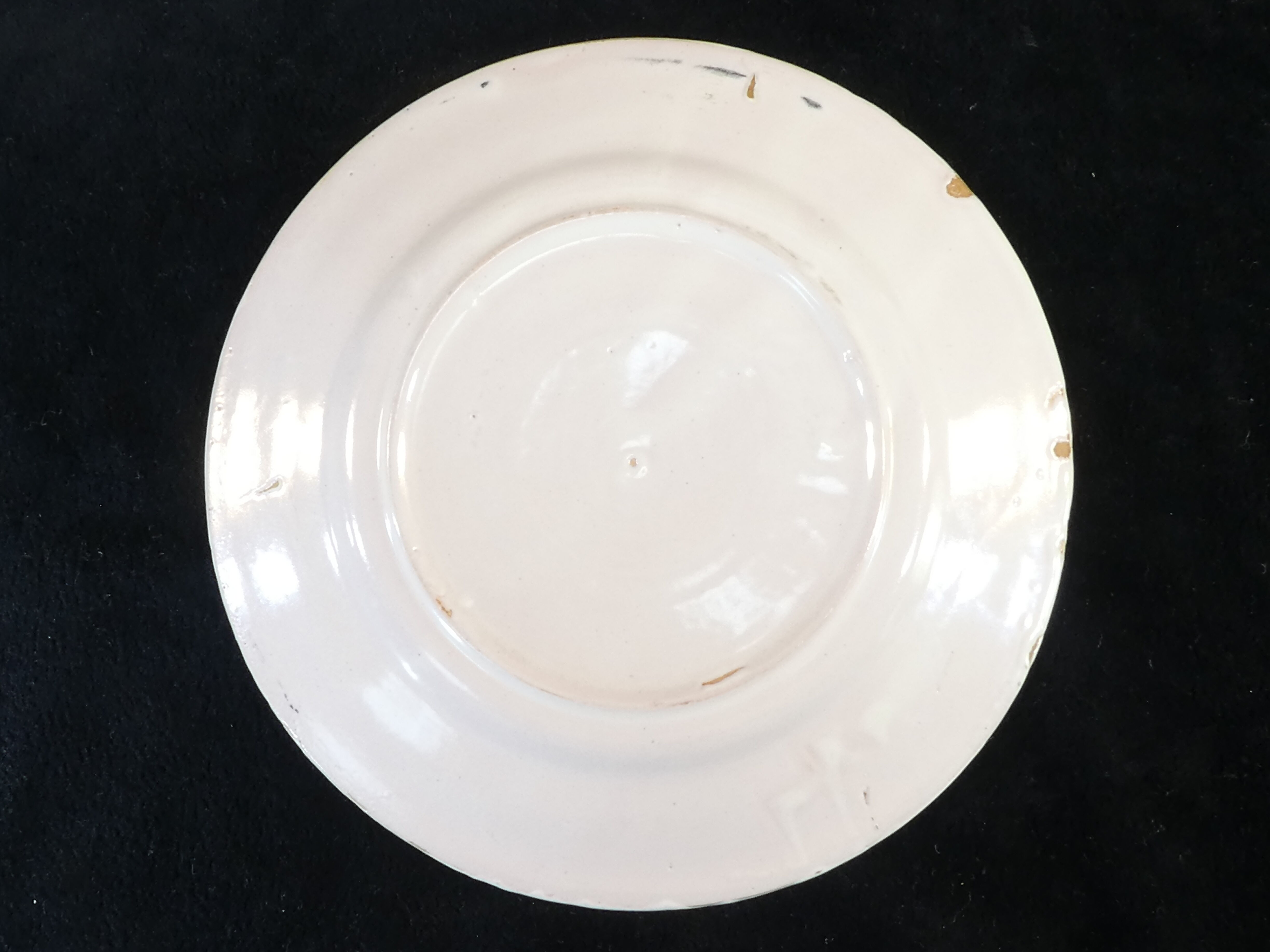 Plate in faience hr quimper breton décor