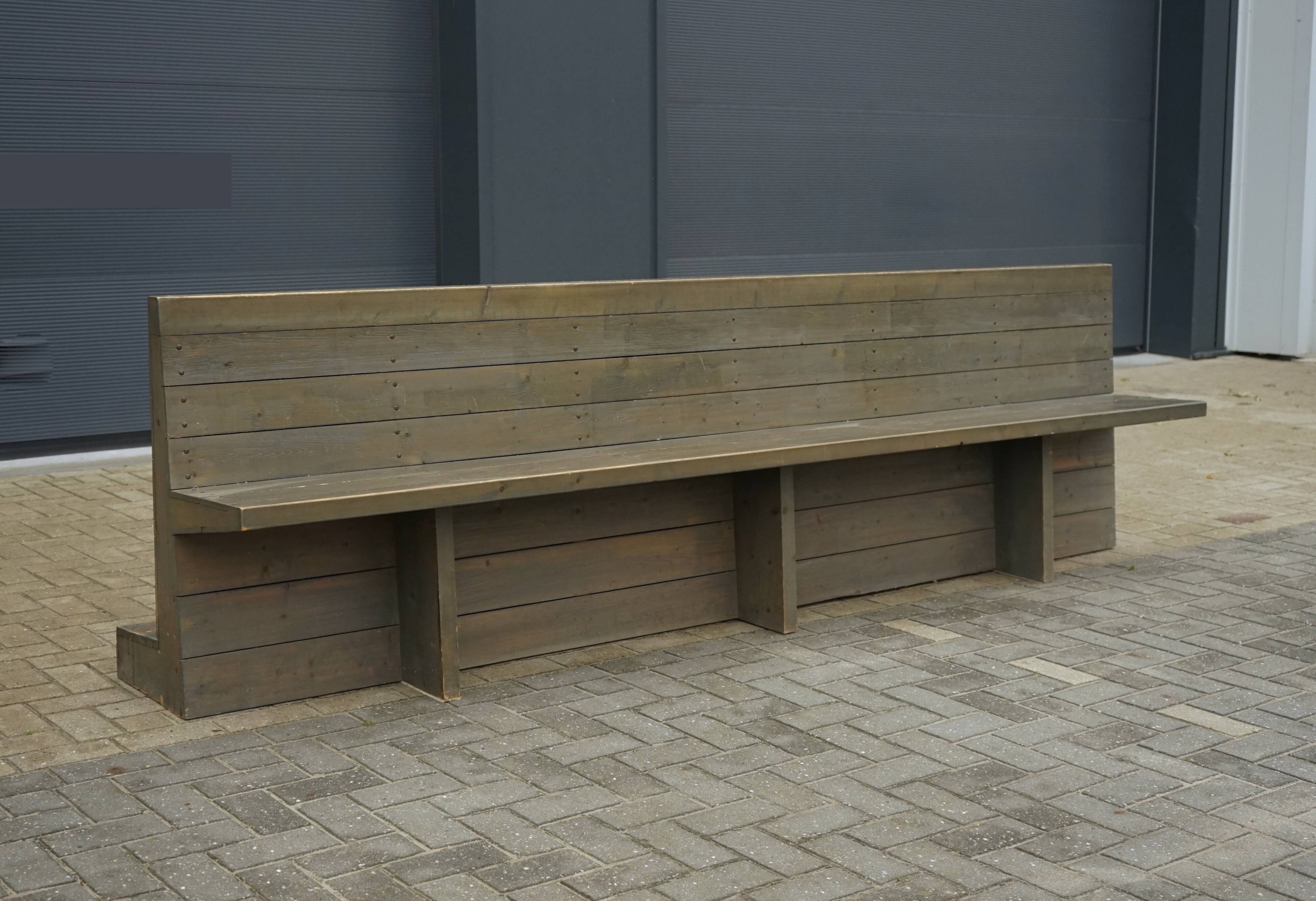 Banc d'École Bossche par Dom Hans van der Laan, 1964