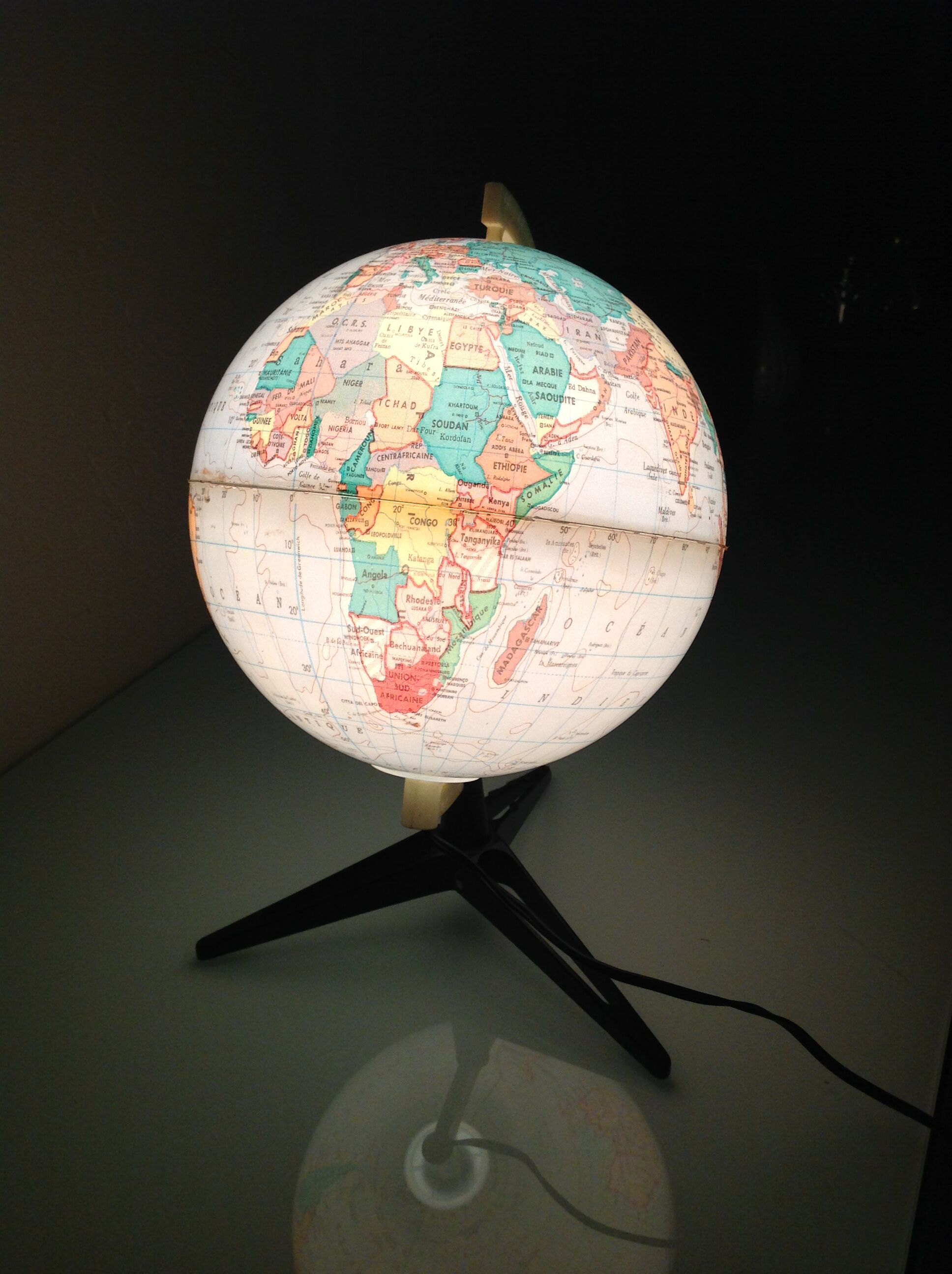 Light globe to tripod foot Rico vintage 60s