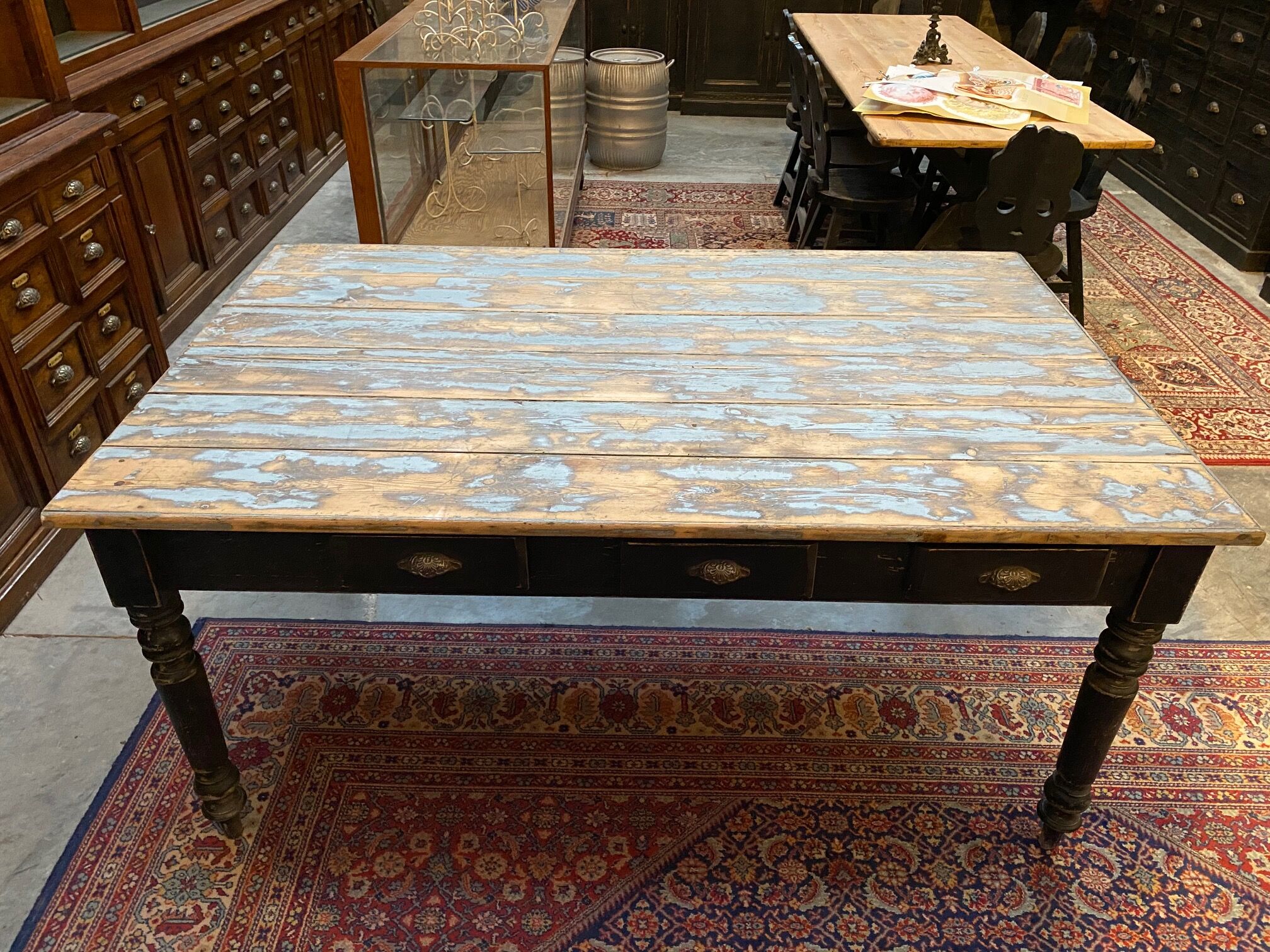 Ancienne table 7 tiroirs