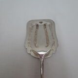 shovel and clamp with antique cakes, silver