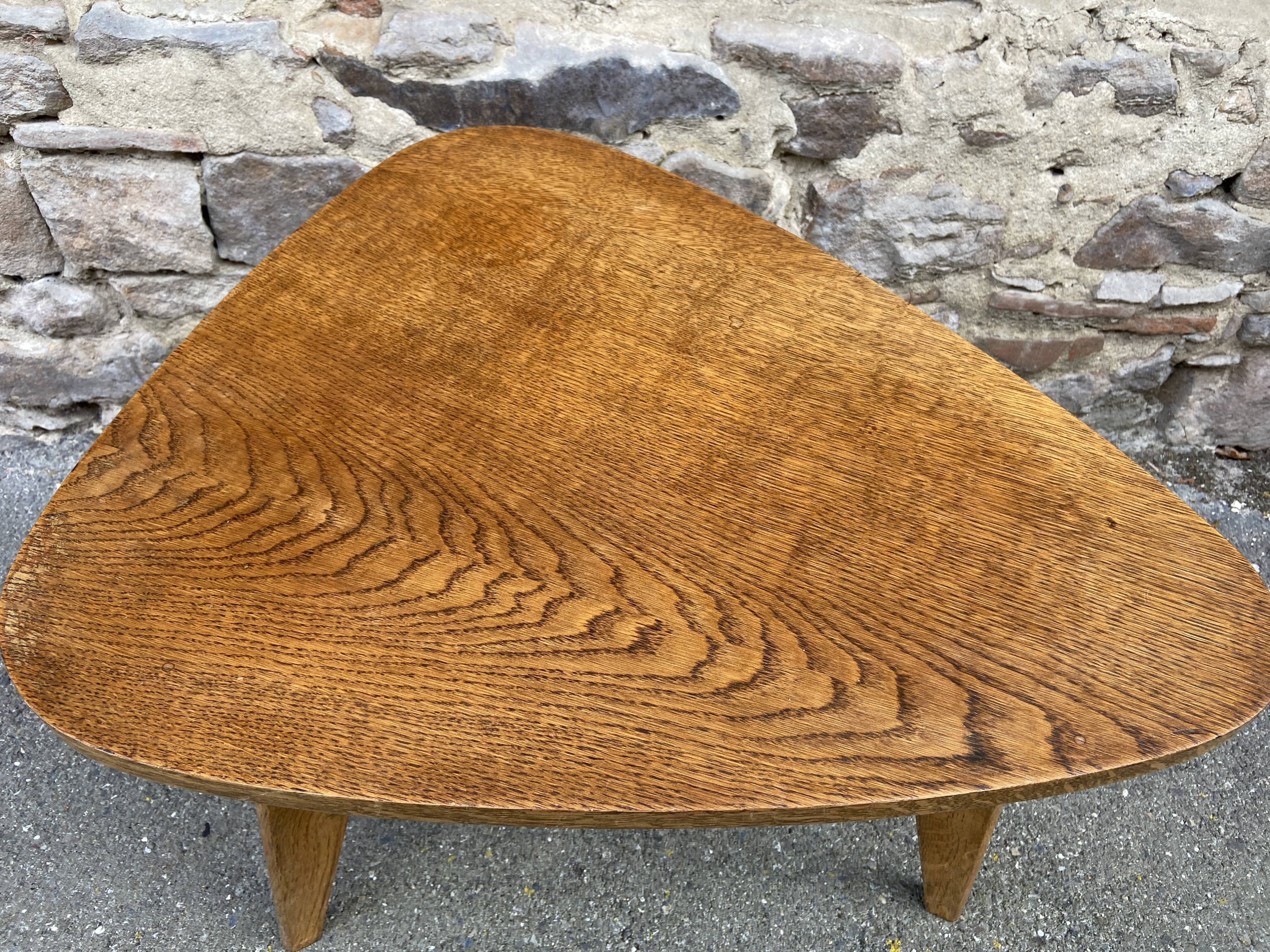 Vintage Art Deco design 50s gueridon coffee table Scandinavian tripod base