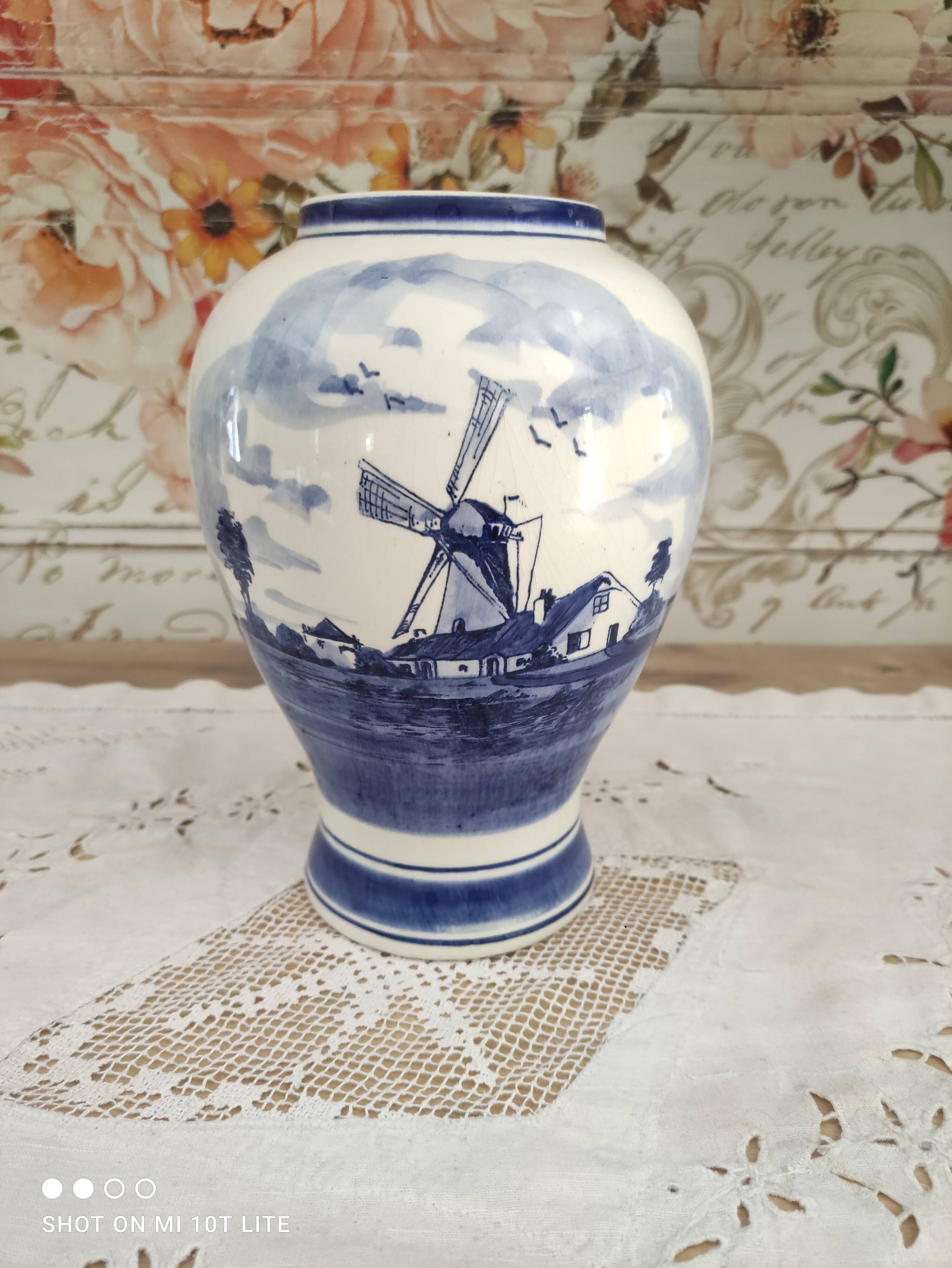 Delfts Blue FG vase Dutch landscape on one side and floral decoration on the other