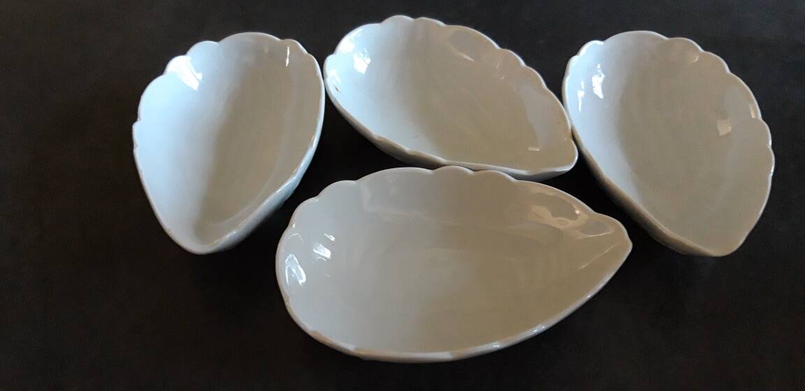 set of 4 white avocado bowls by Philippe Deshoulières