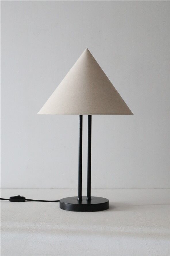 Big black Hustadt table lamp with pointed shade / 1970s / 1980s / postmodern design