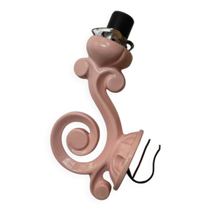 Applique en métal rose