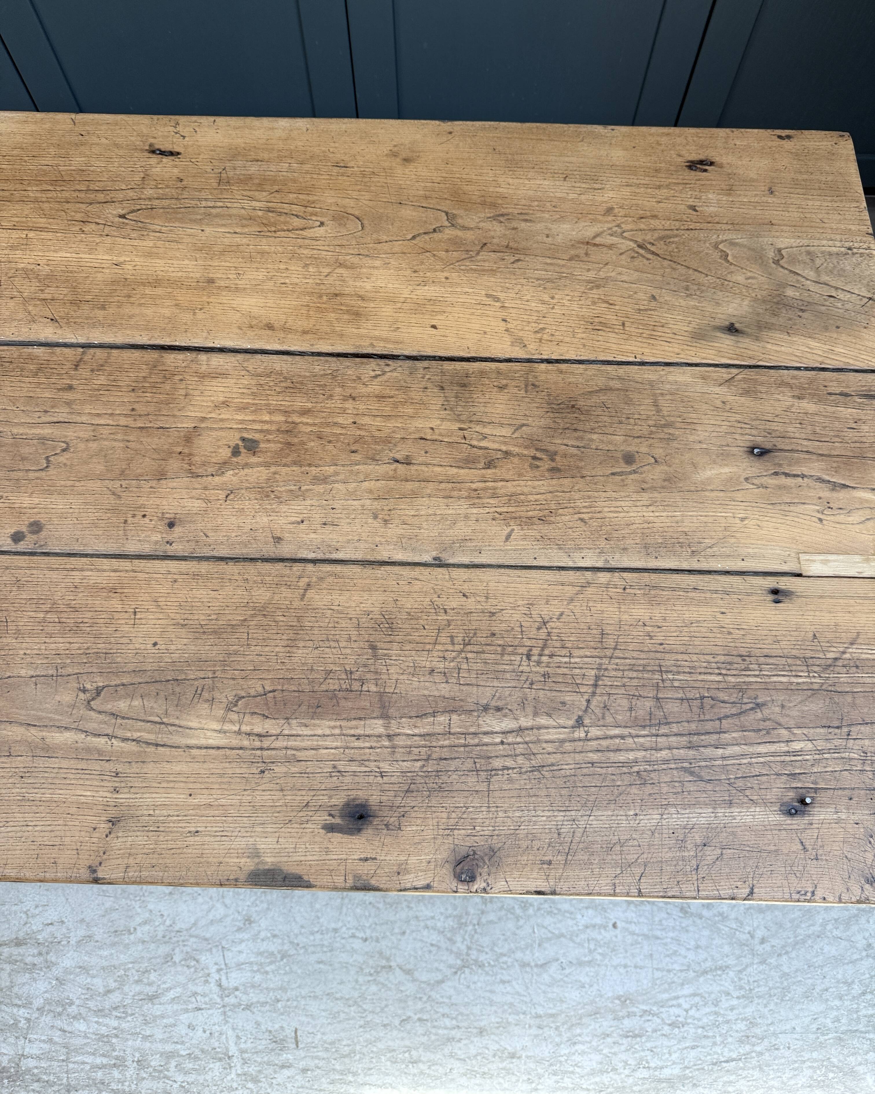 Table de ferme ancienne en chêne (rénovée)