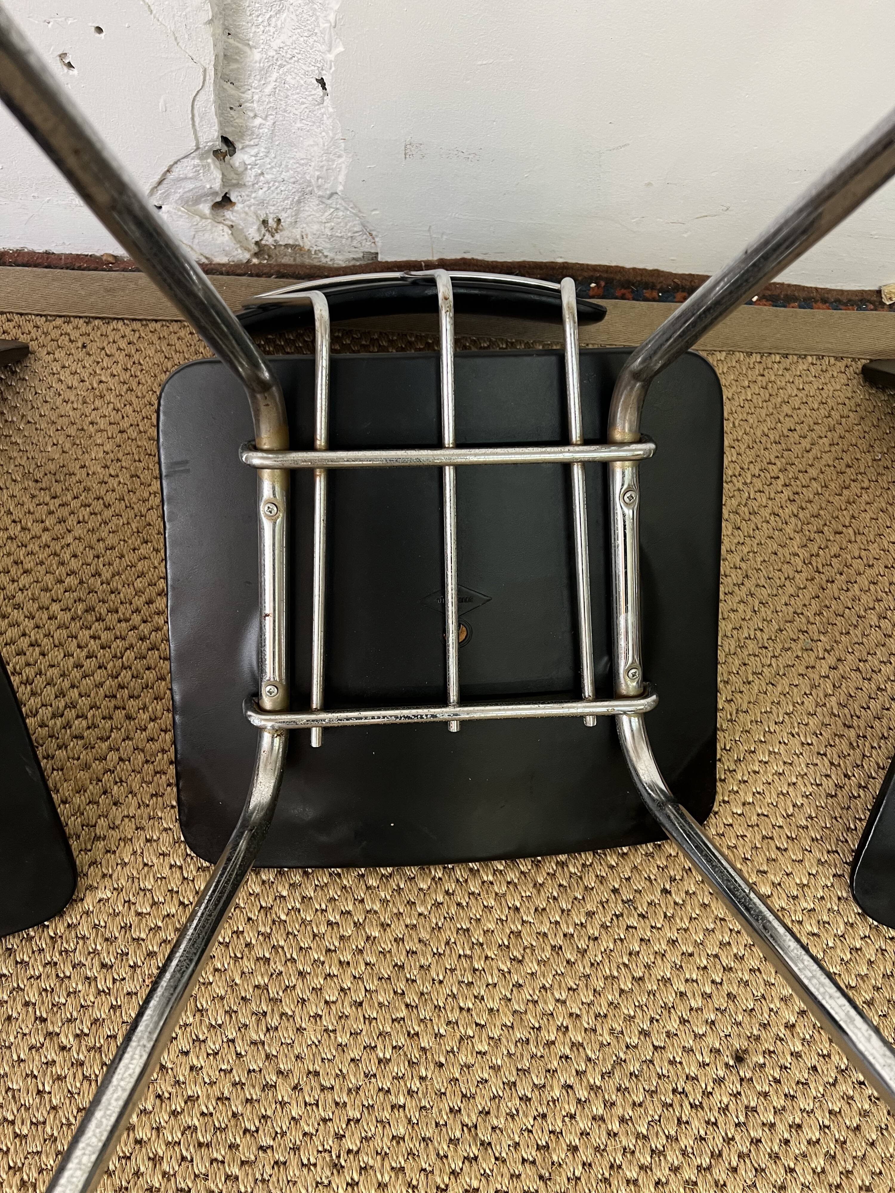 Lot de 3 chaises vintage Soudexvinyl