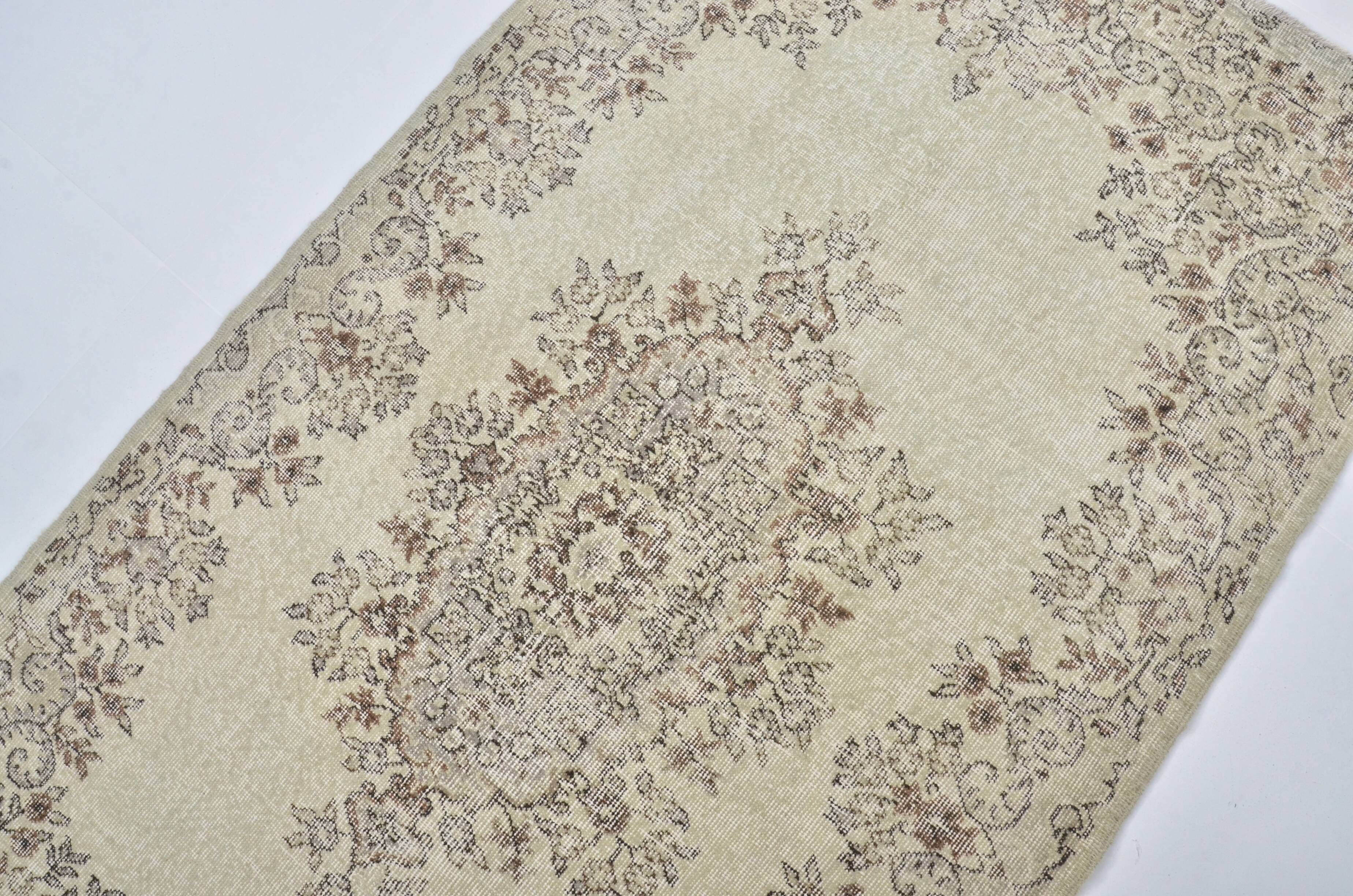 Vintage Anatolian Kurdish Rug sku3118