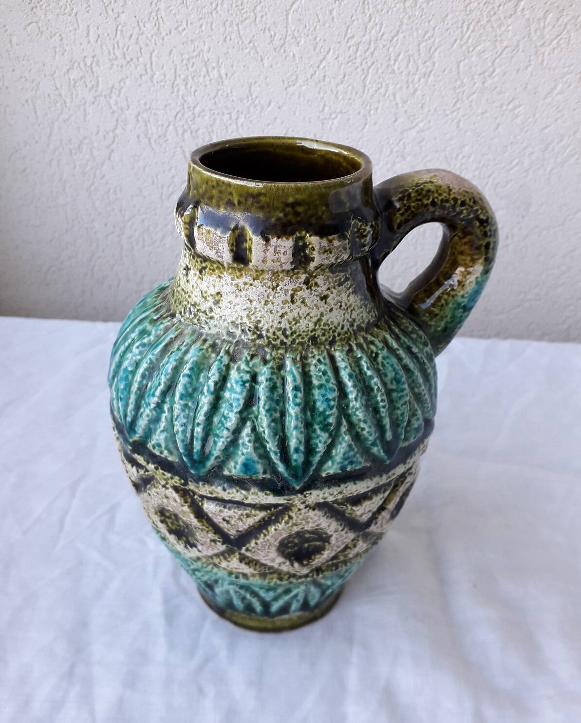 Bay ceramic vase