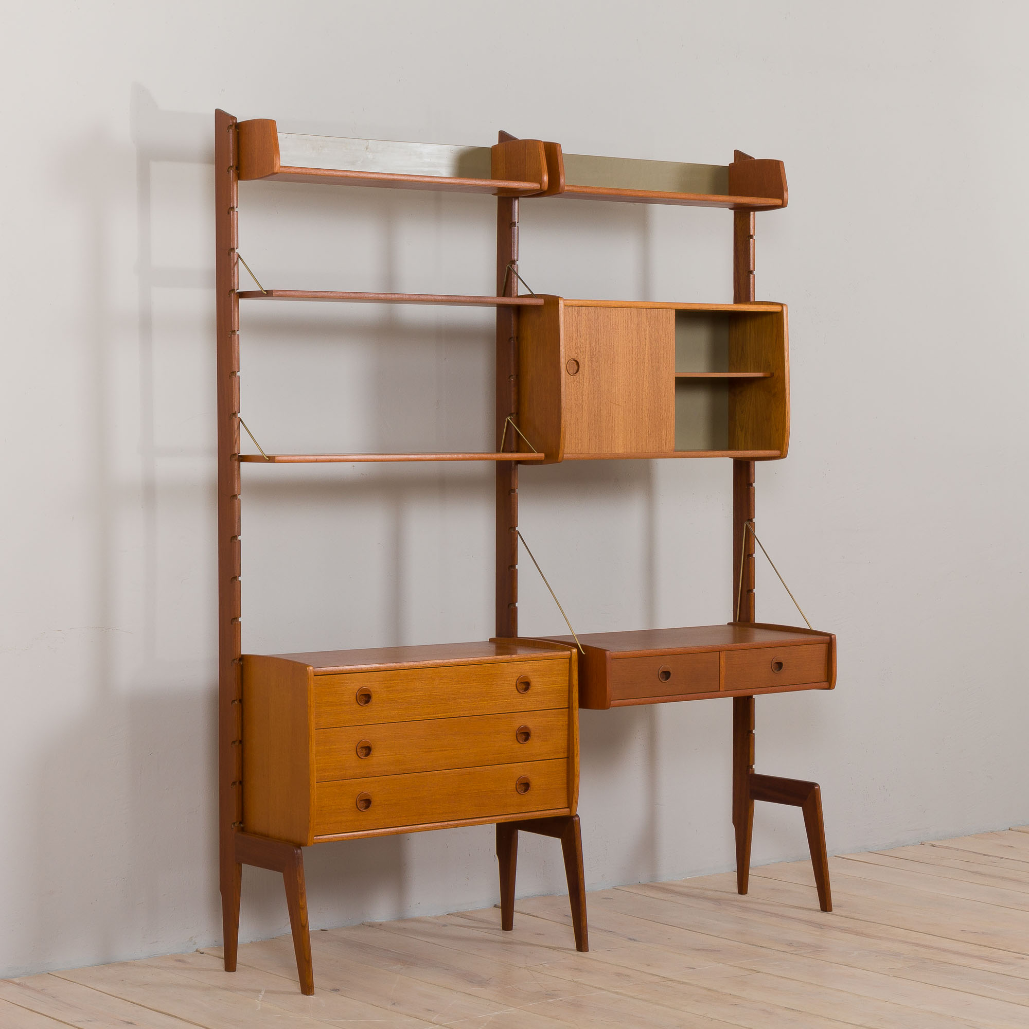 Scandinavian modern freestanding bookcase Ergo by John Texemon, Norway, 1960s.
