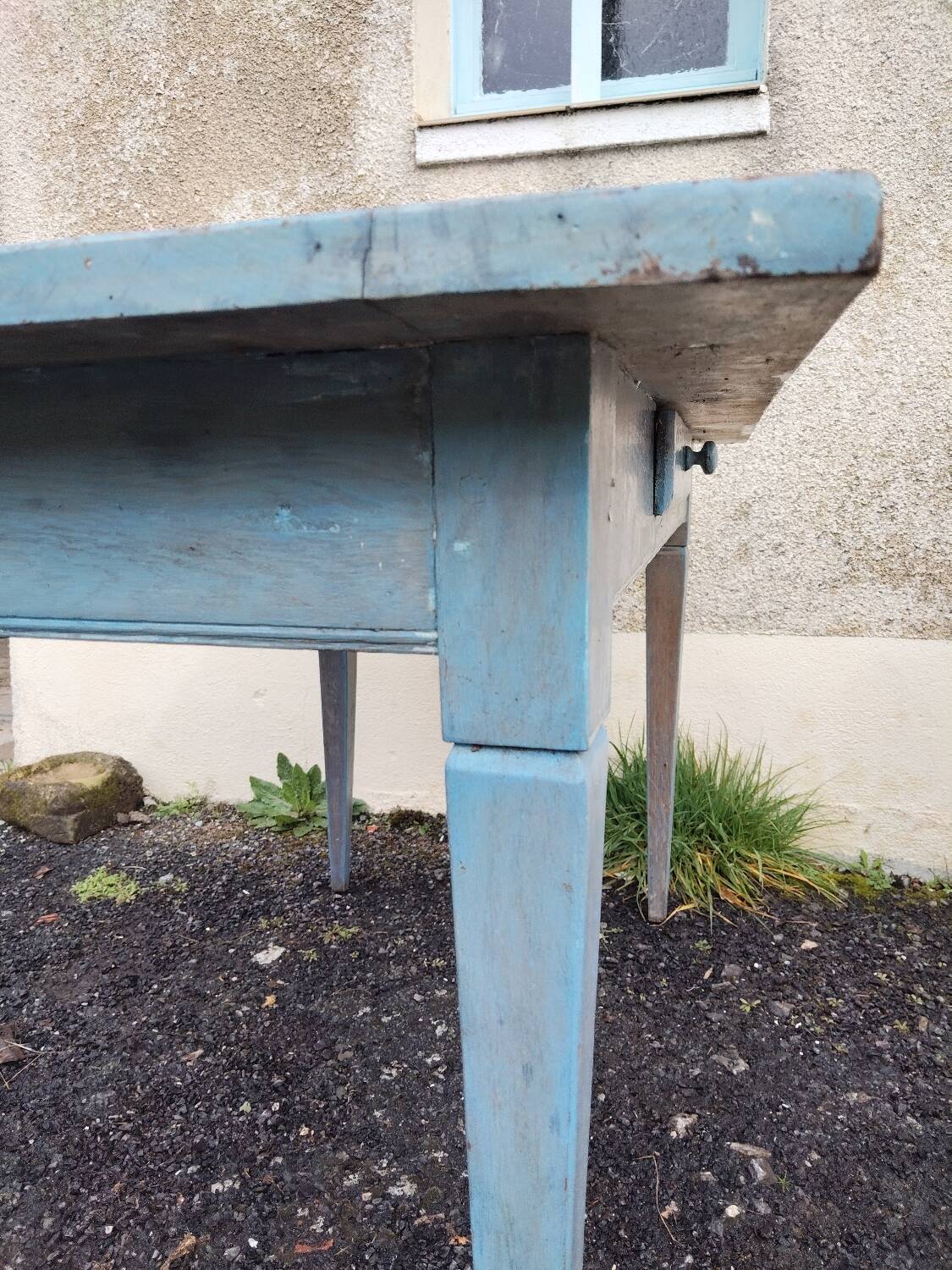 Antique table with spindle legs, patinated in celadon blue – solid wood – 19