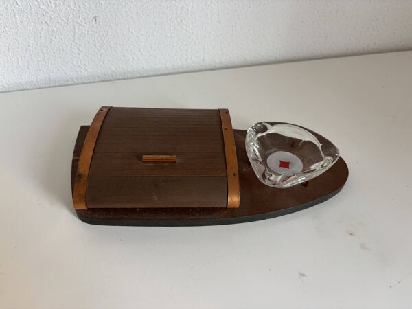 Porte-cigarettes, distributeur et cendrier en bois et métal cuivré poker, 1960