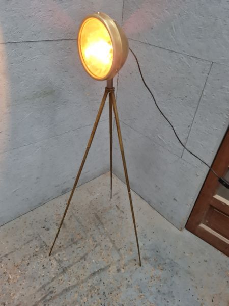 Ancien phare Ducellier en laiton poli sur trépied laiton réglable