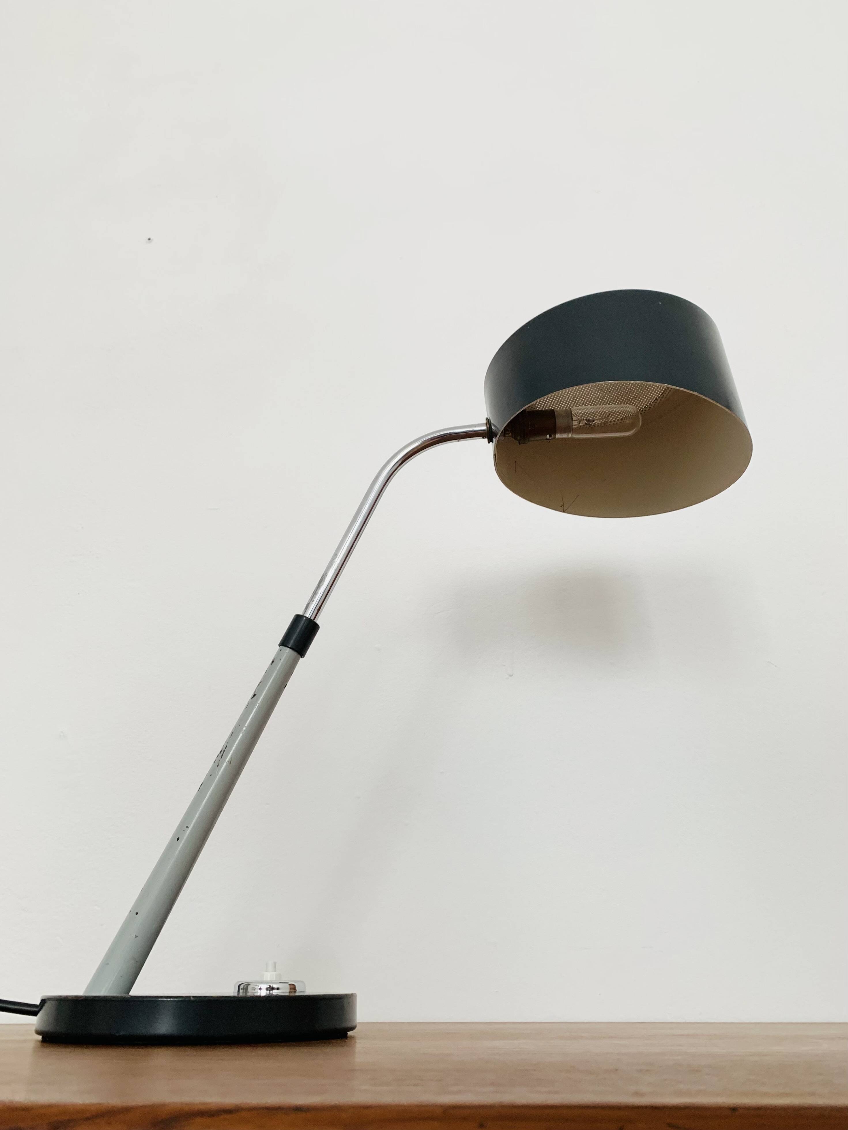 Lampe de table industrielle en métal français
