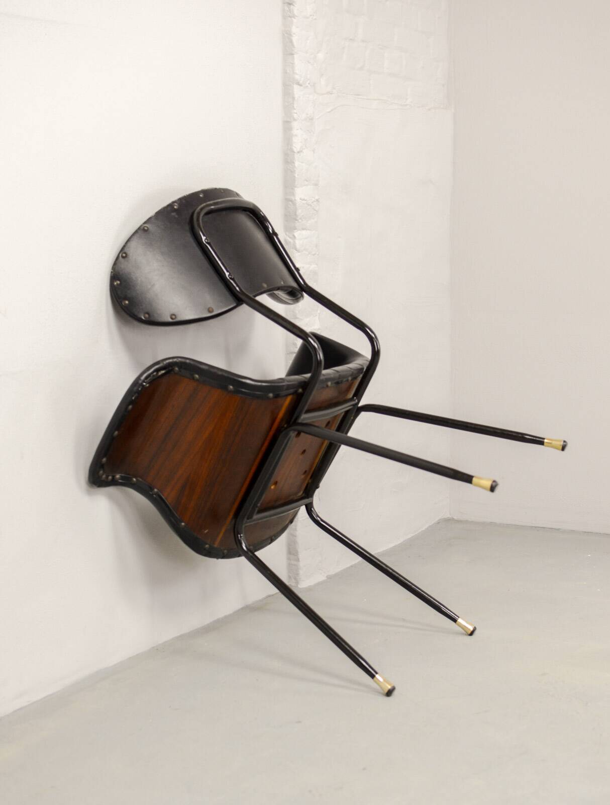 Italian Design Rosewood 'Swan' Side Chair with Black Leatherette Upholstery