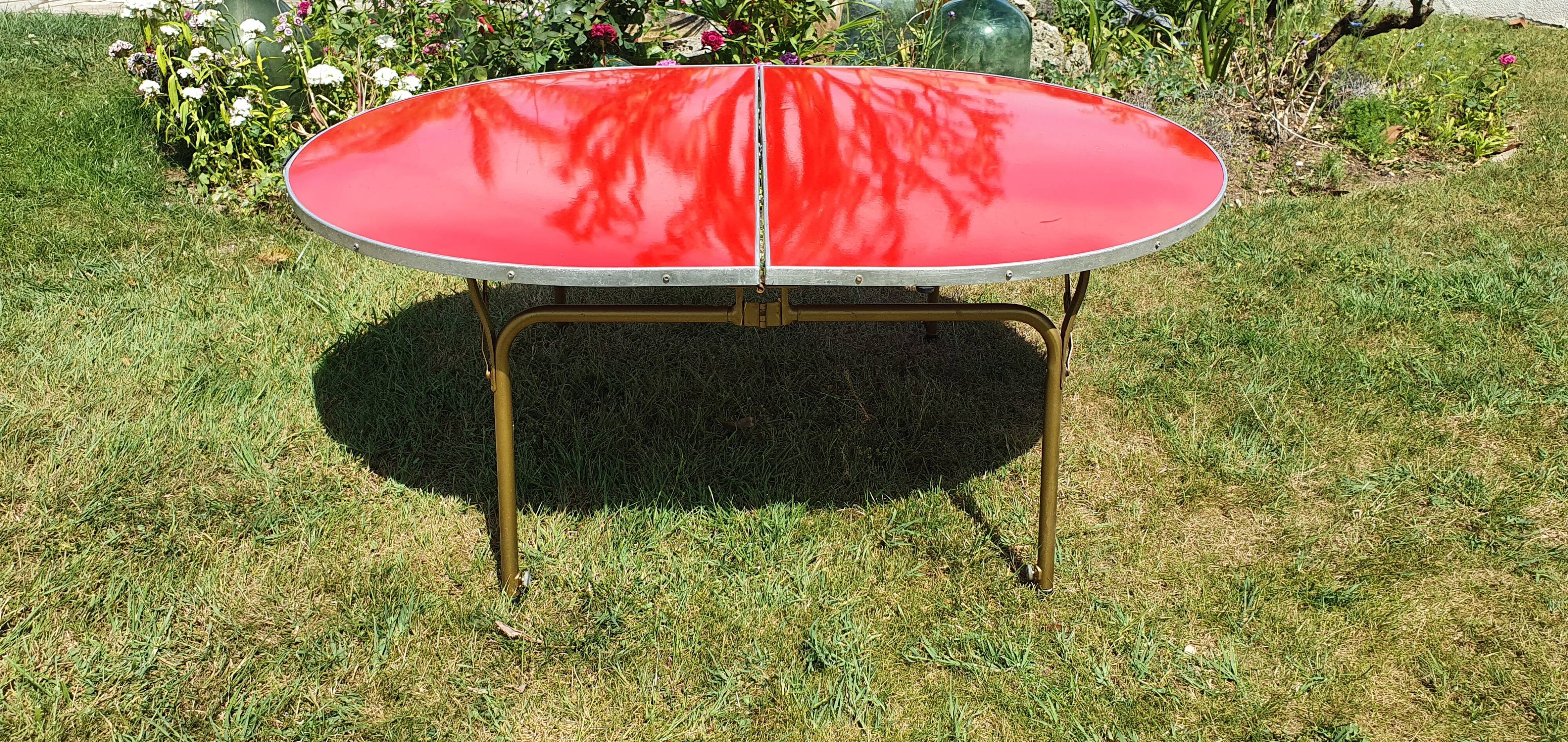 Vintage oval camping table. 1950s.