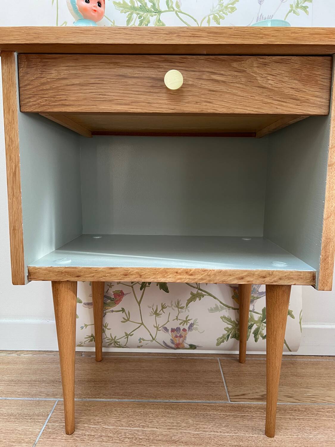 Vintage mizzle bedside table
