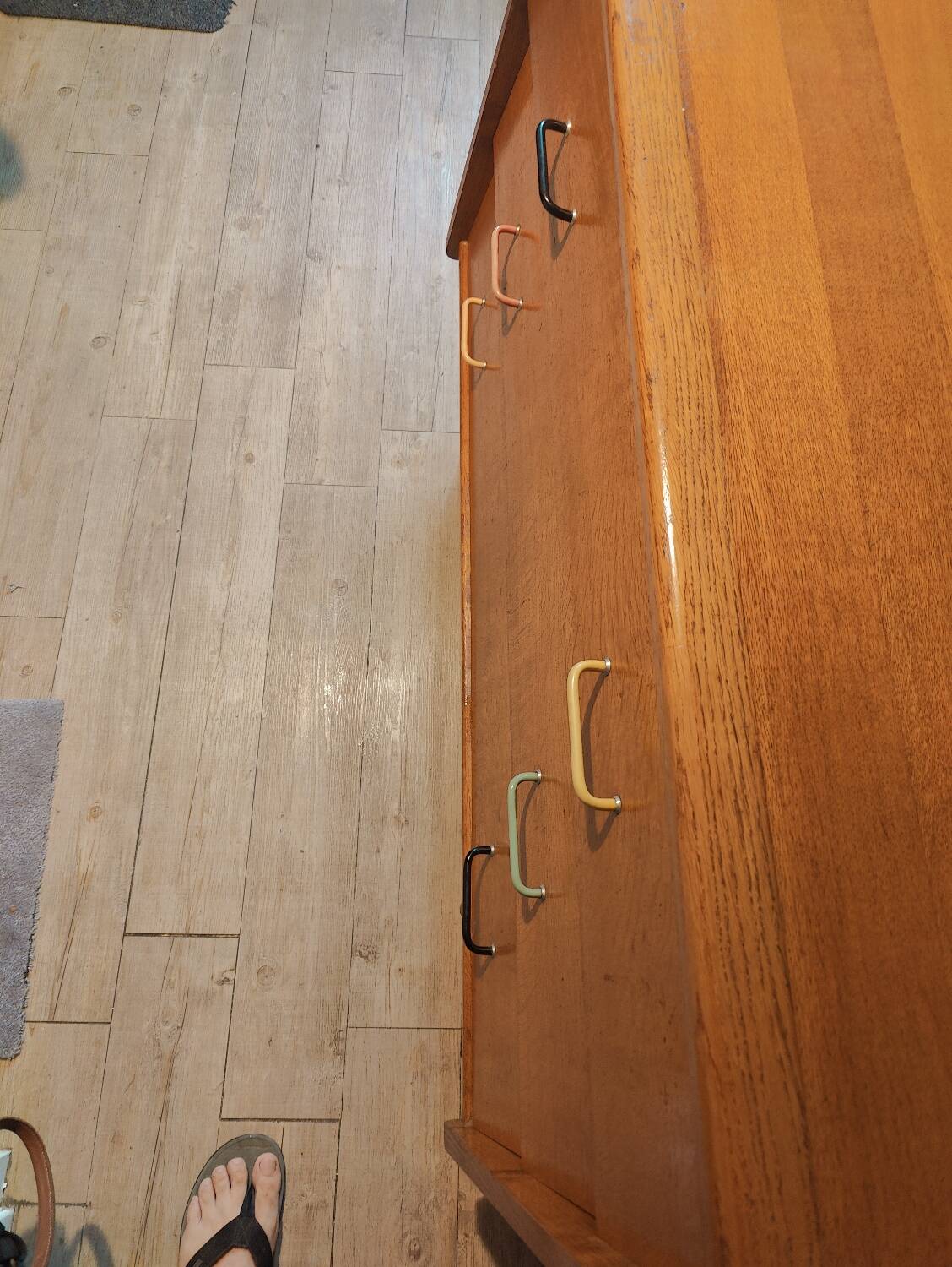 Vintage 1950 oak chest of drawers with pyramidal drawers