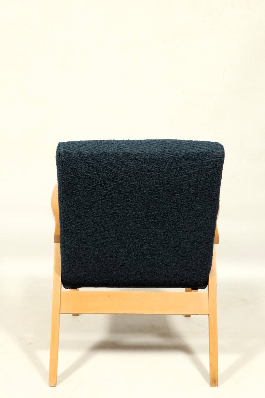 Fauteuil vintage Couleur Bleu Marine Bois Clair Design Midcentury