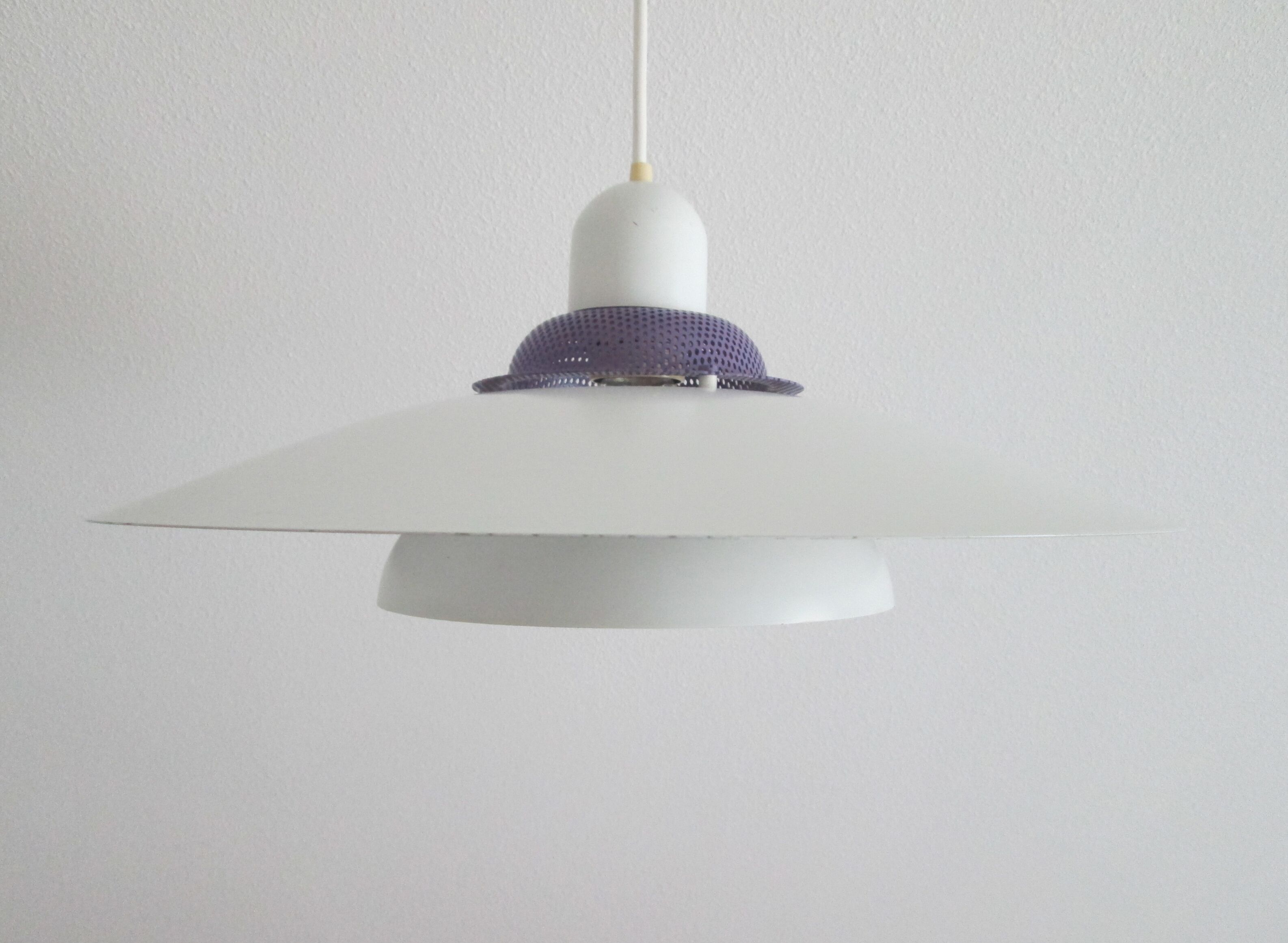 Dansk design white/purple 1980s pendant lamp by Danish Jeka Metaltryk