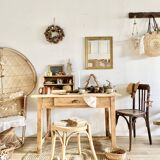 Farm table