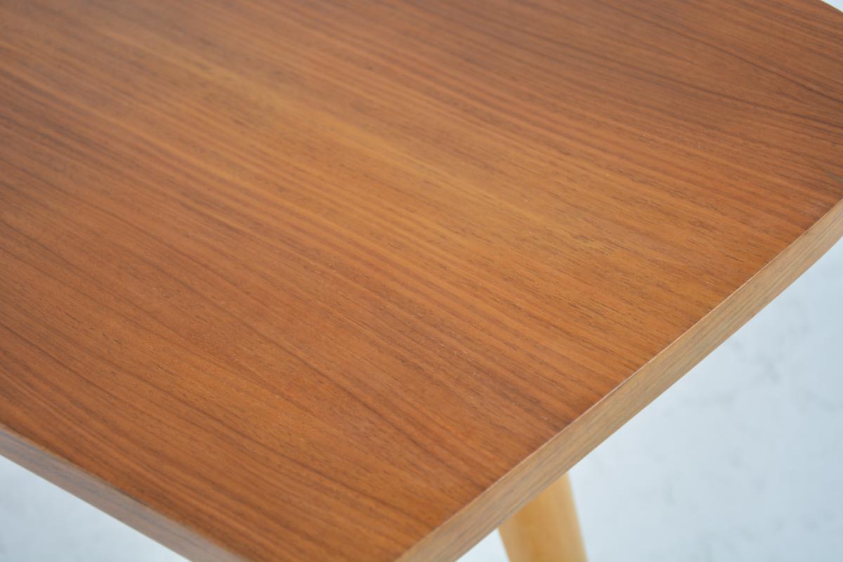 Coffee table 'boomerang' free-form dating back to the 1960s