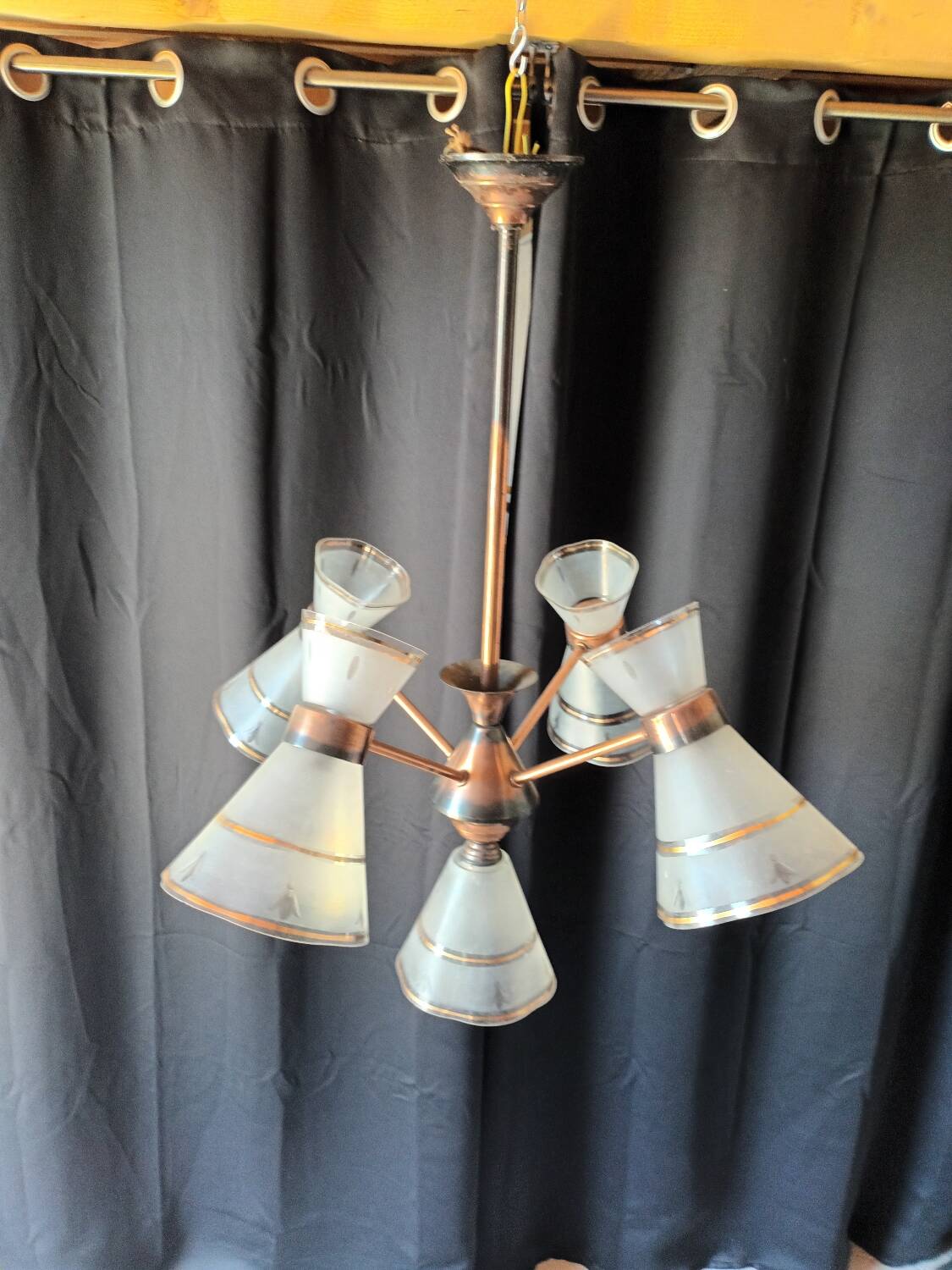 Antique 6-light chandelier