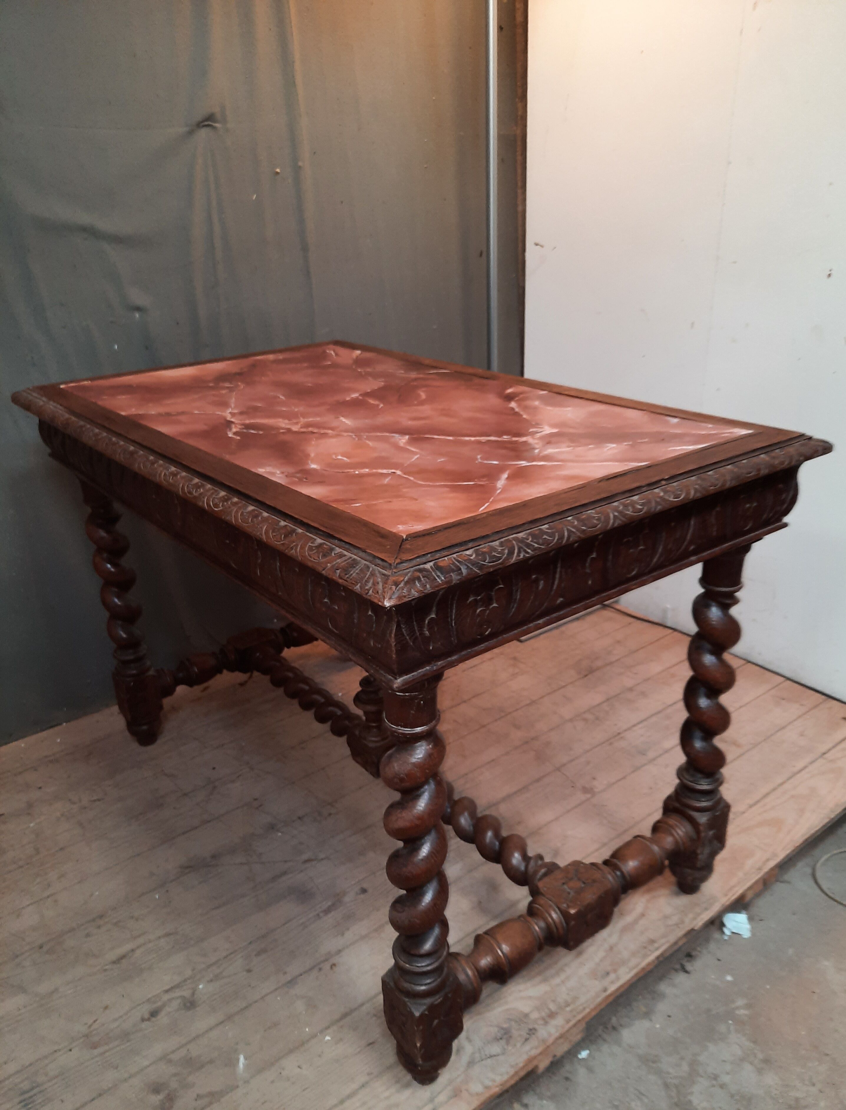 Table desk style Louis XIII