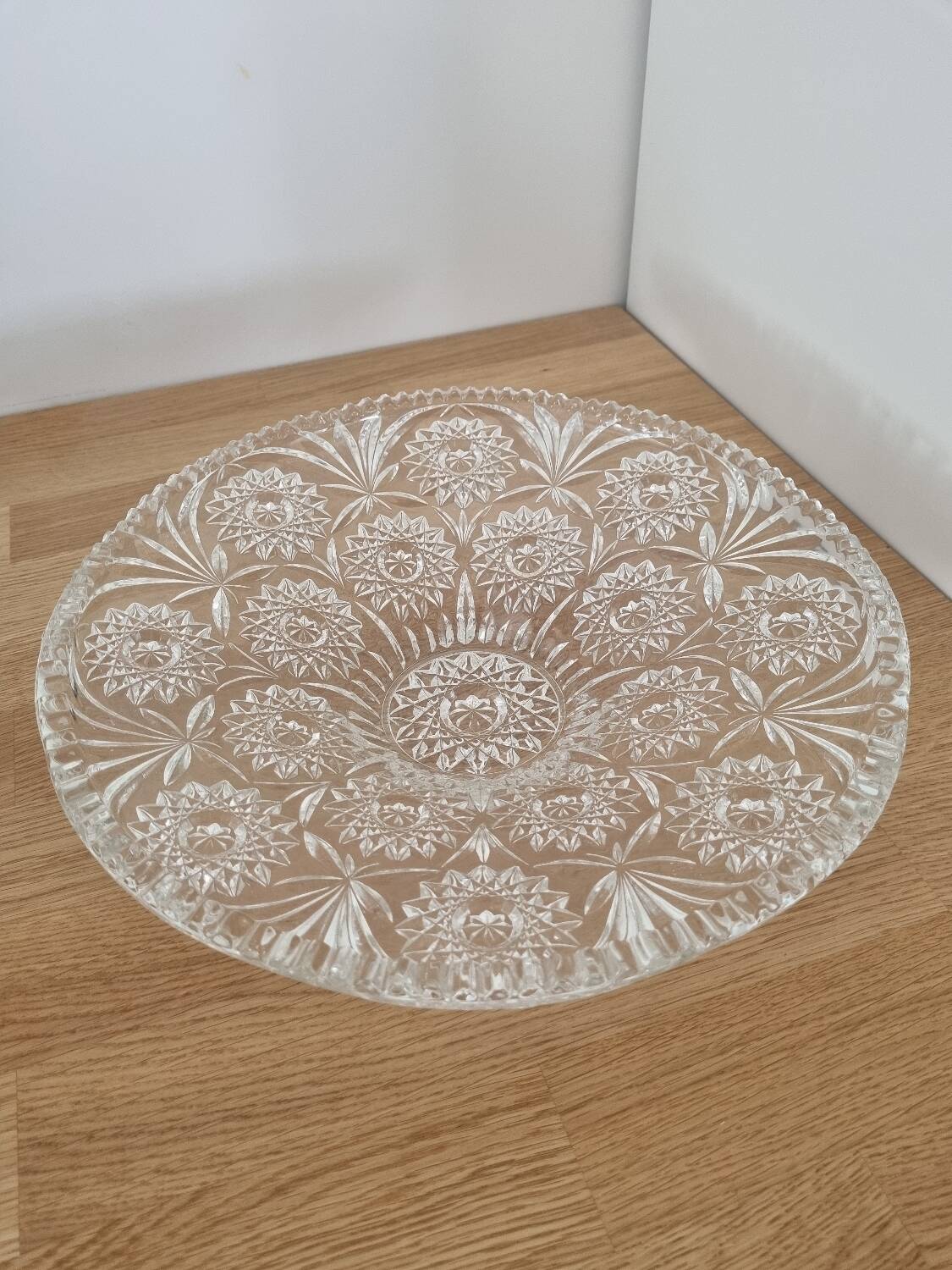 Coupe à fruits en verre moulé