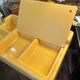 Bureau en plastique moulé