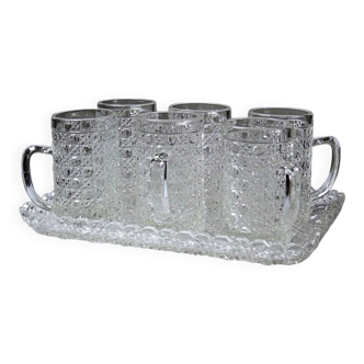 6 petites chopes et plateau vintages/anciennes en verre pressé style art déco
