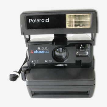 Polaroid 636 Close up instant camera