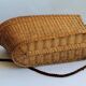 Porte bouteille ancien en rotin vins de bordeaux & de bourgogne Quien & Cie