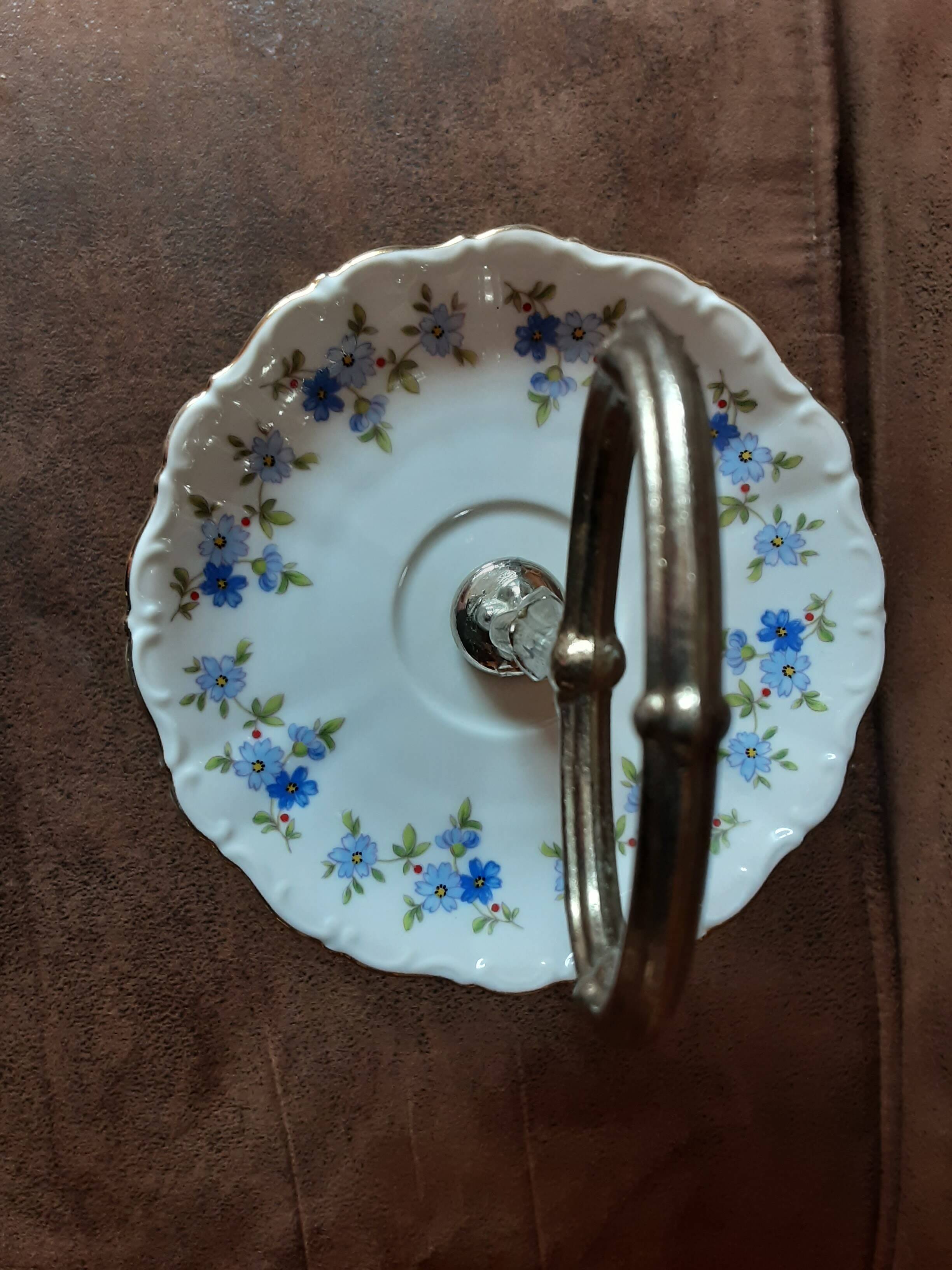 Vintage porcelain servant