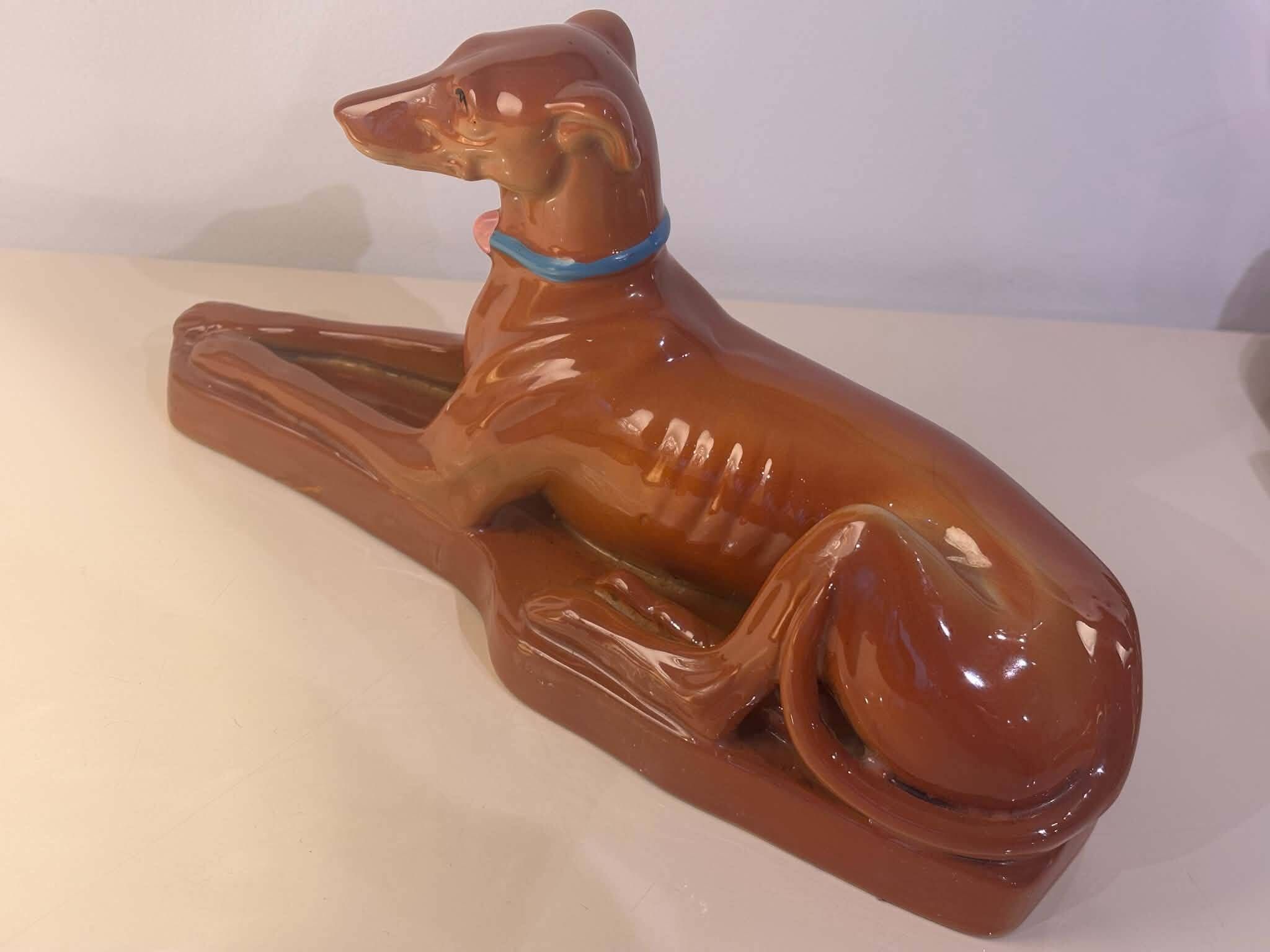 Figurine lévrier