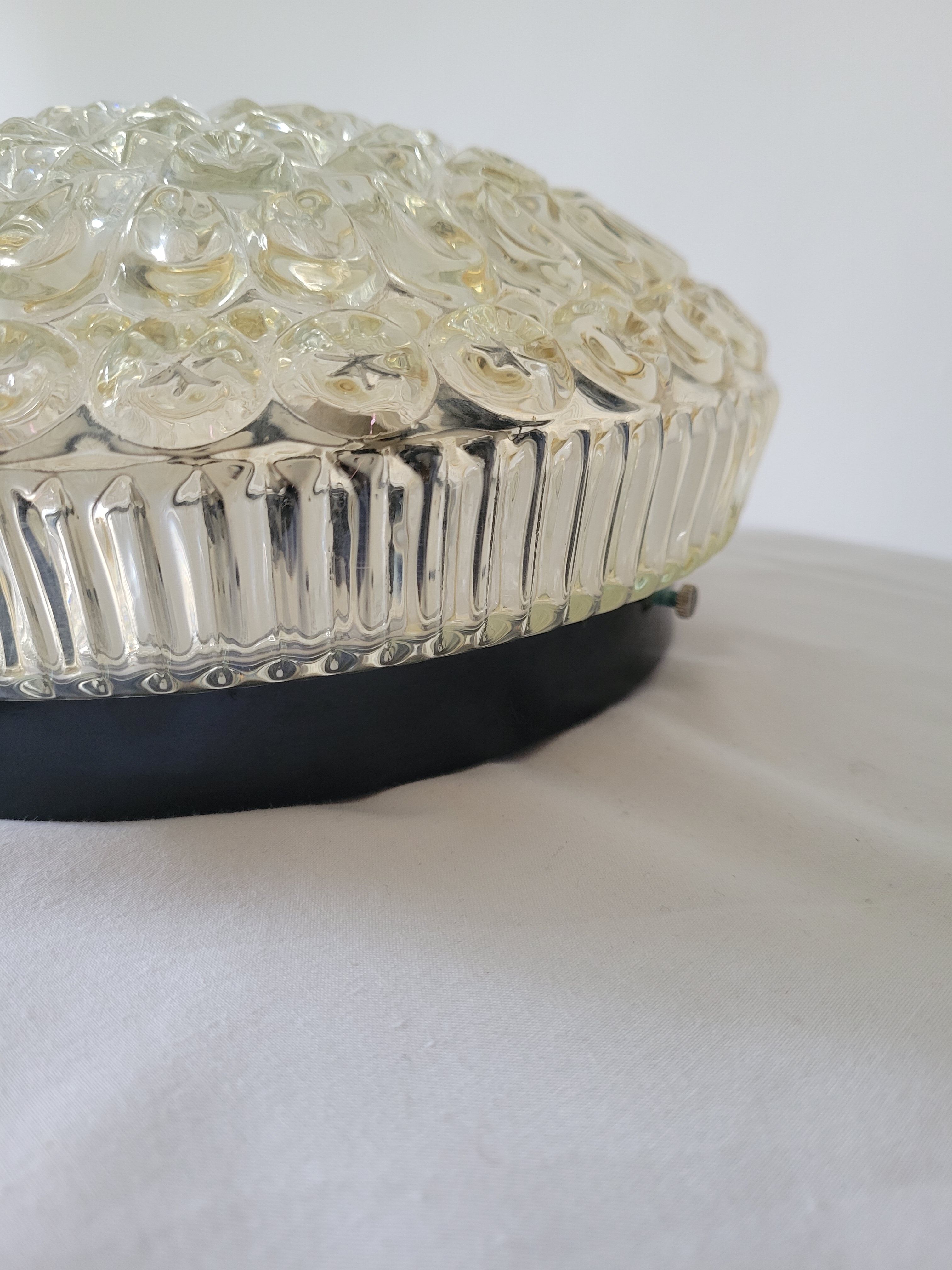Molded glass ceiling lamp