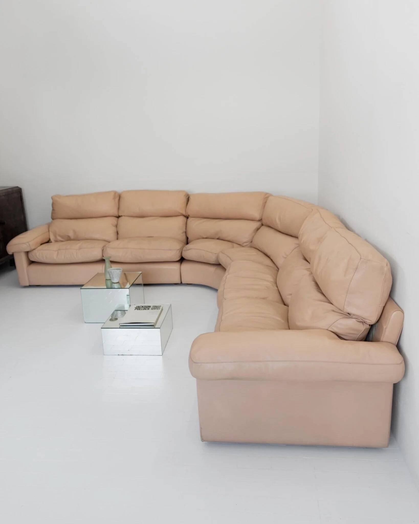 Canapé modulable vintage en cuir des années 1970, couleur blush, par Tito Agnoli pour Poltrona Frau, modèle Petronio, design mid-century, mobilier de luxe