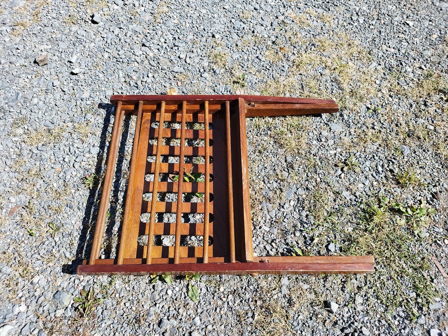 Scandinavian style folding magazine rack by Cees Brackman for Pastoe 60/70