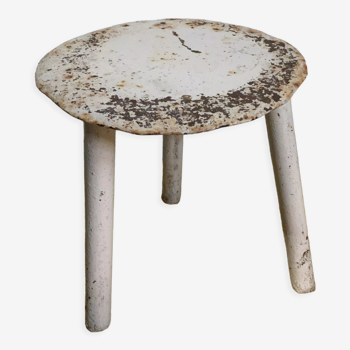 Steel tripod stool