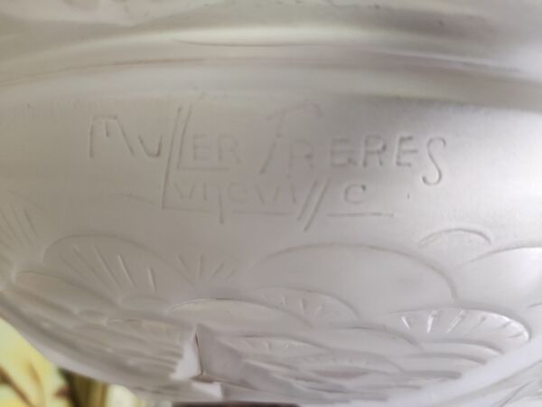 Lustre en verre givré art déco signé frères Muller
