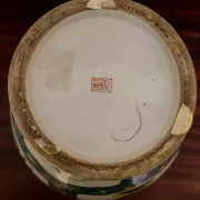 Porcelain vase with floral decoration – Asian style - 20th century