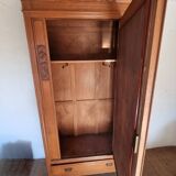 Cabinet with mirror