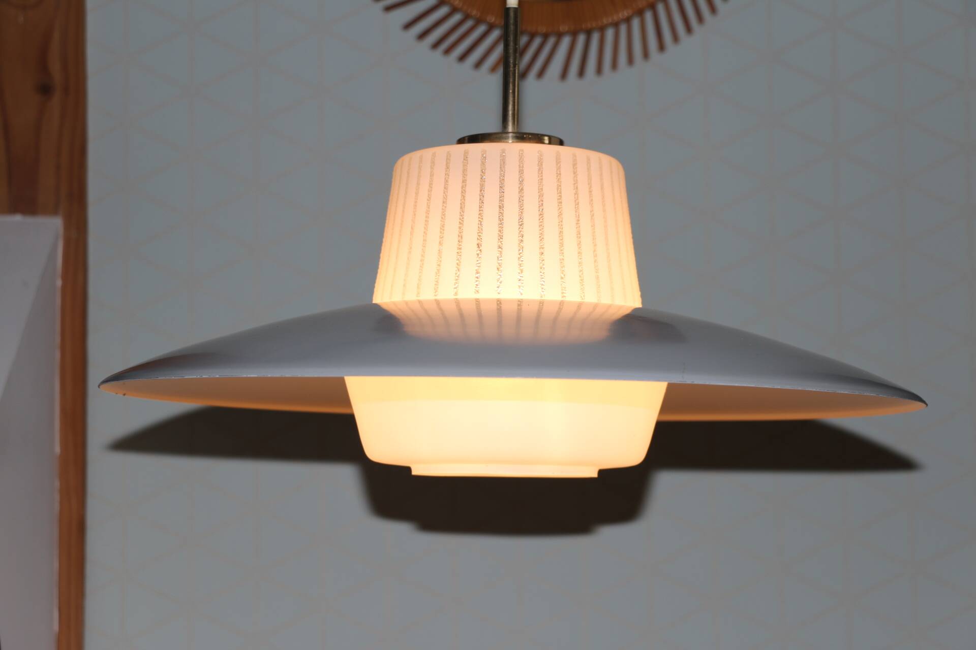 Opaline suspension lacquered steel and brass