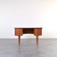 Bureau en teck danois des années 1960.