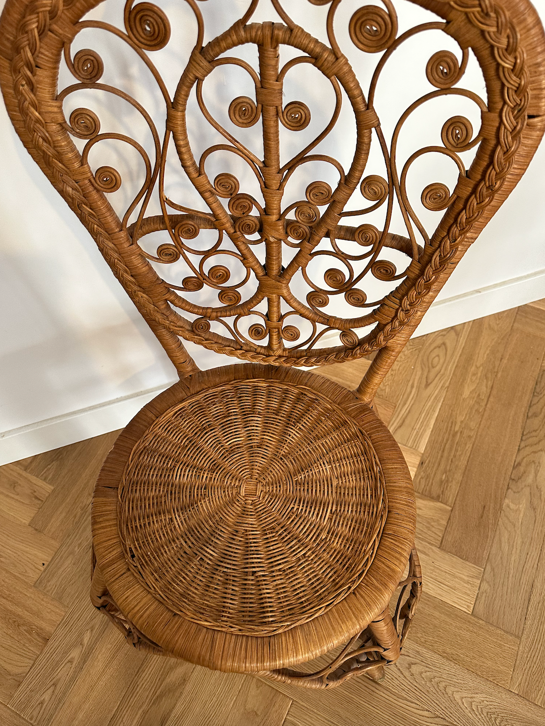 Rattan chair peacock inspiration Emmanuelle