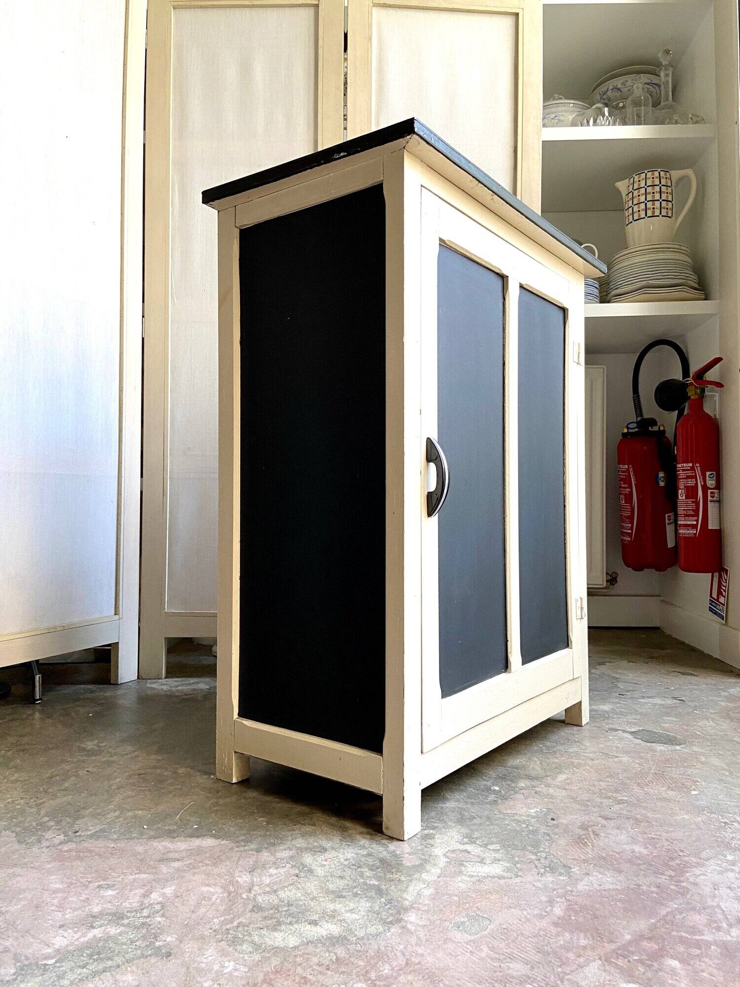 Confiturier parisien en bois beige et noir