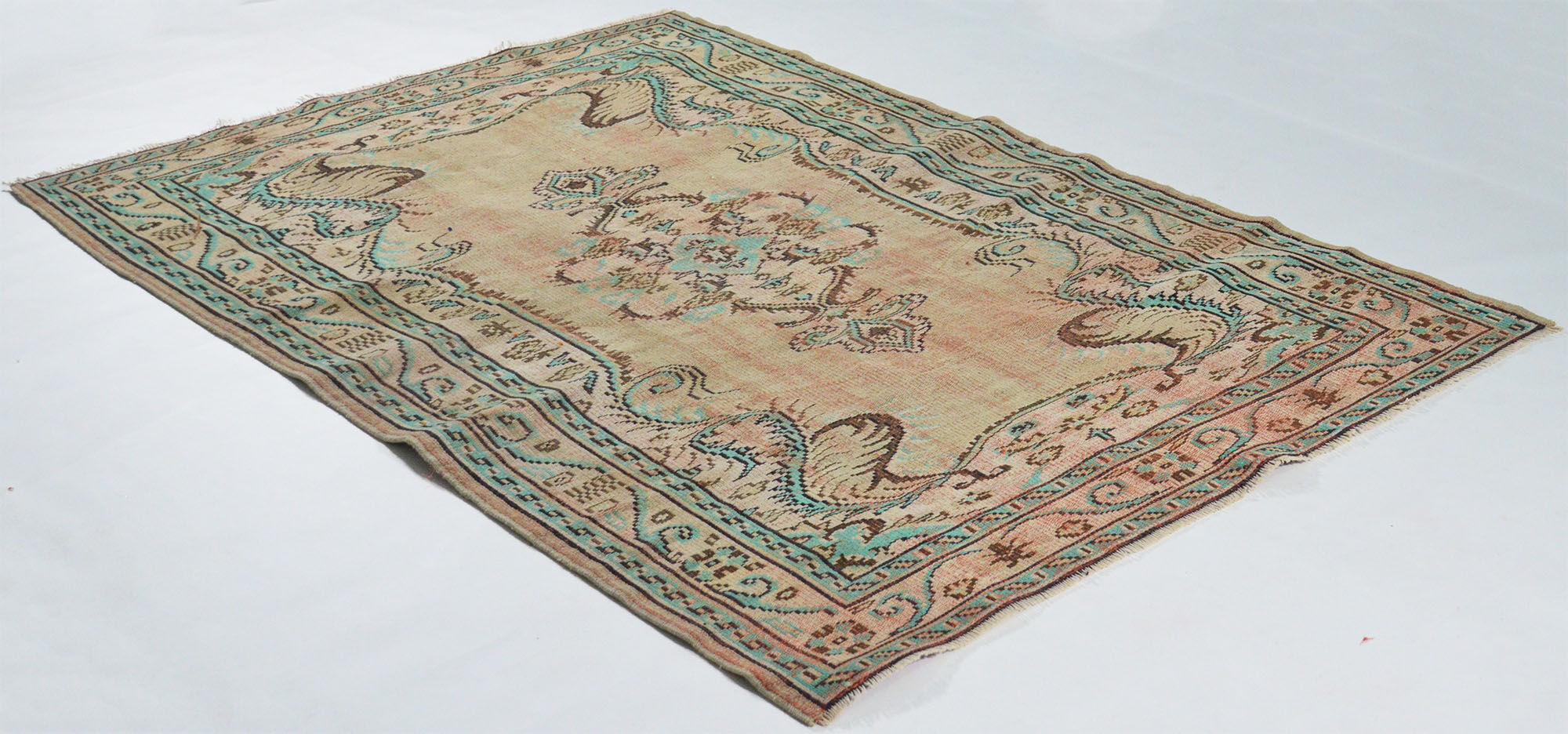 Anatolian handmade rug 226 x 162 cm